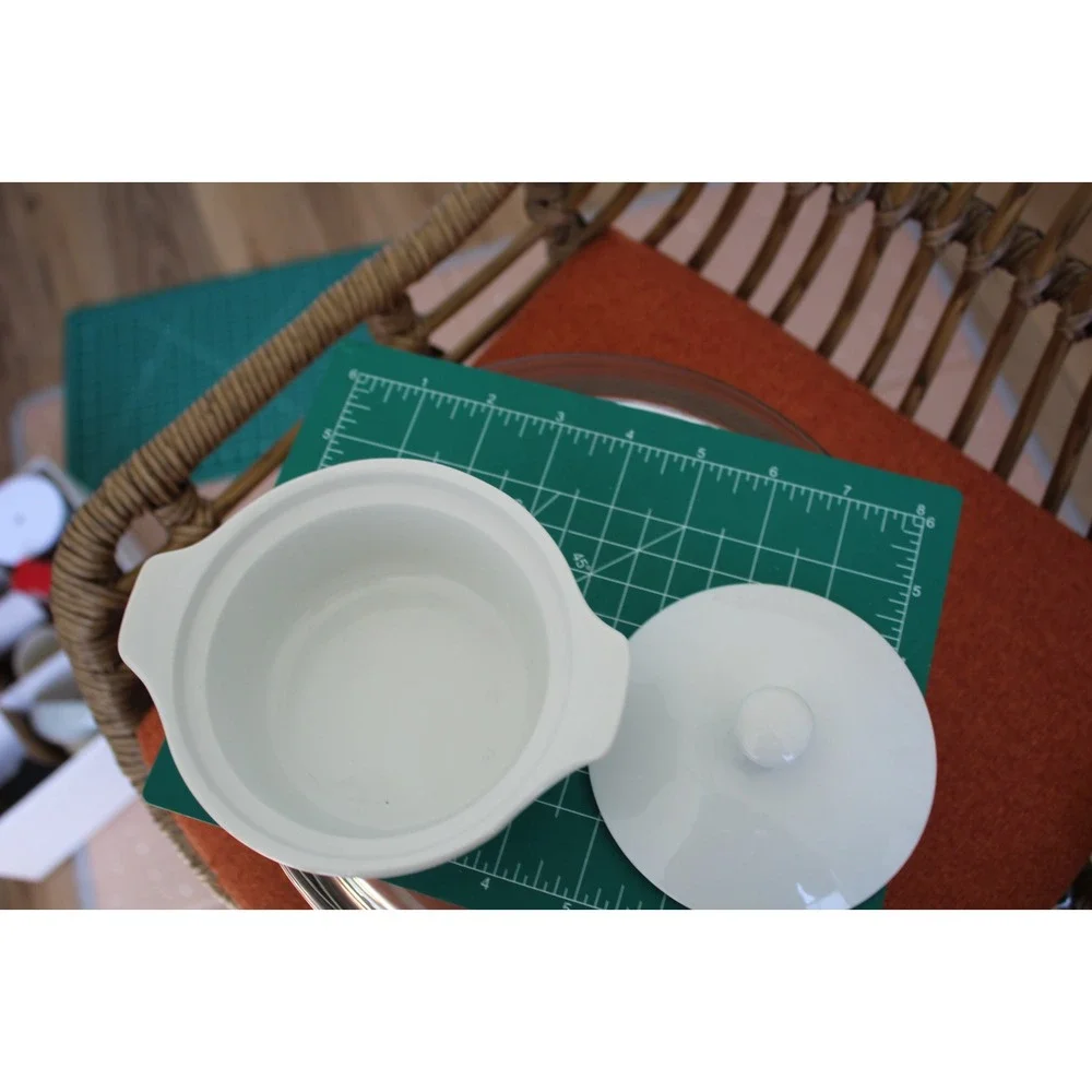 Mikasa Accent White K1000 Fine China Mini Casserole Dish with Lid Japan‎ 5.5in